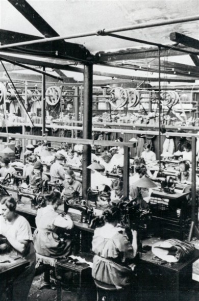 Photo:Sewing machines